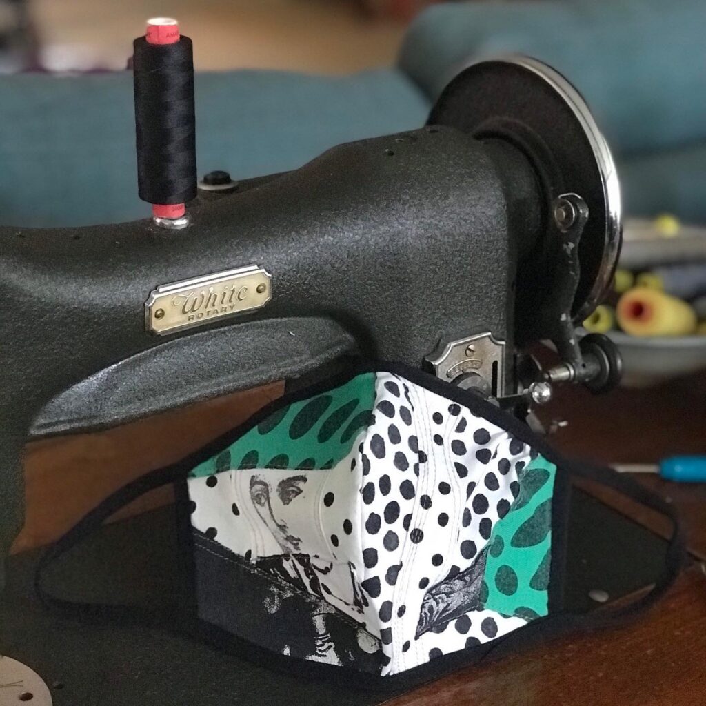 sewing machine and mask